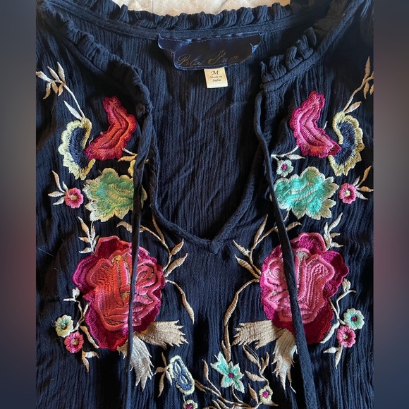 Embroidered Floral Top - Picture 2 of 5